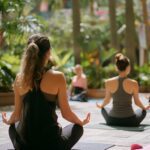 Découvrez Yoga Nest, votre boutique en ligne pour des vêtements de yoga éthiques et stylés, alliant confort et respect de l'environnement.